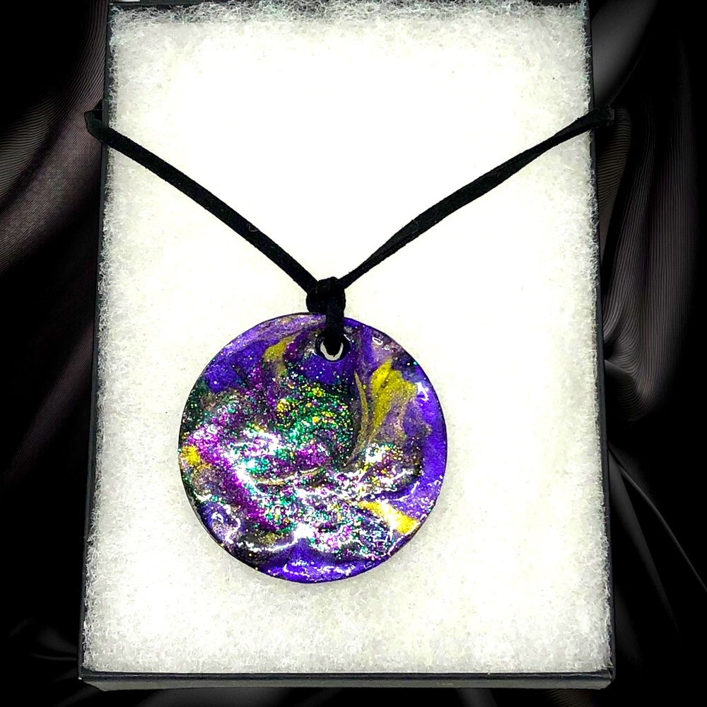 Handmade Necklace Purple Green Gold Mardi Gras Colors Sparkly 17” NEW Bo…